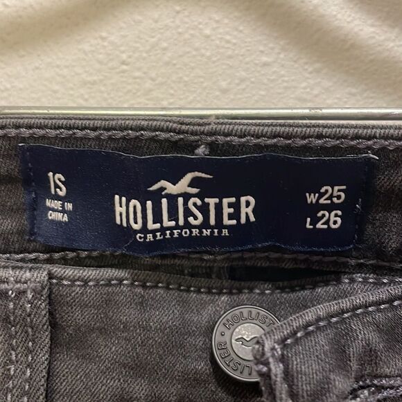 HOLLISTER woman’s Low Rise Jean Leggings in black - Picture 5 of 13